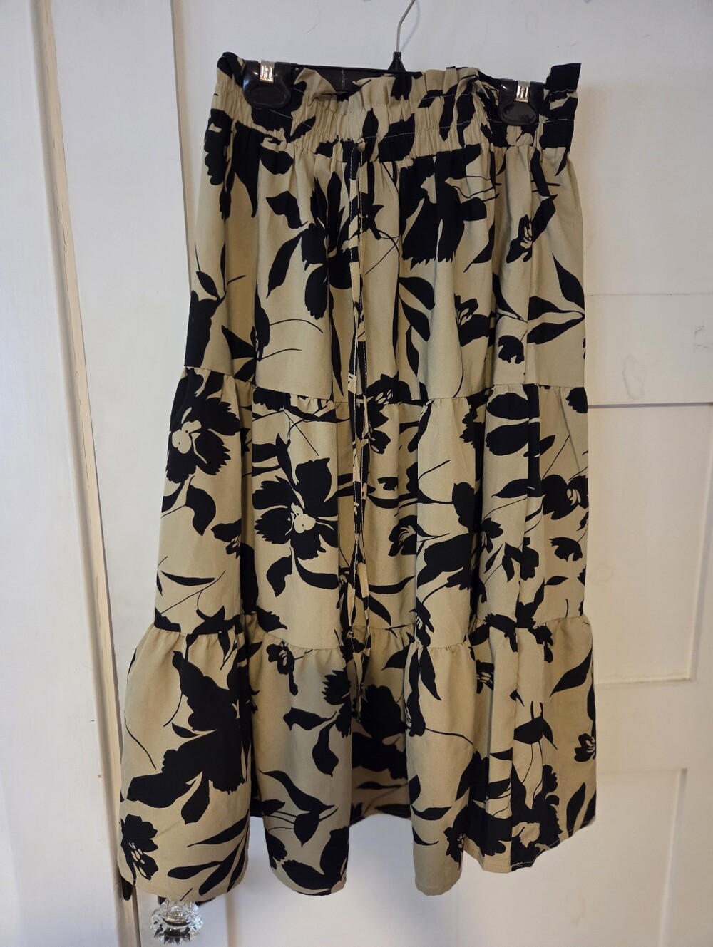 Tiered Floral Midi Skirt in Beige and Black